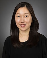 Hoyoung Yi headshot