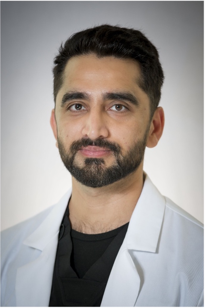 Omer Farooq headshot