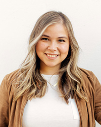 Elizabeth Flores headshot Elizabeth Flores headshot