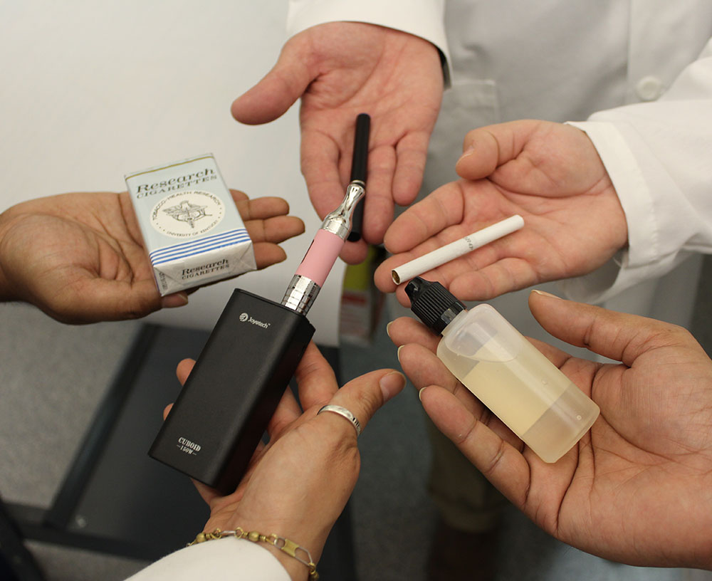      Study Suggests Increased Risks for COVID-19 Patients Who Smoke, Vape   